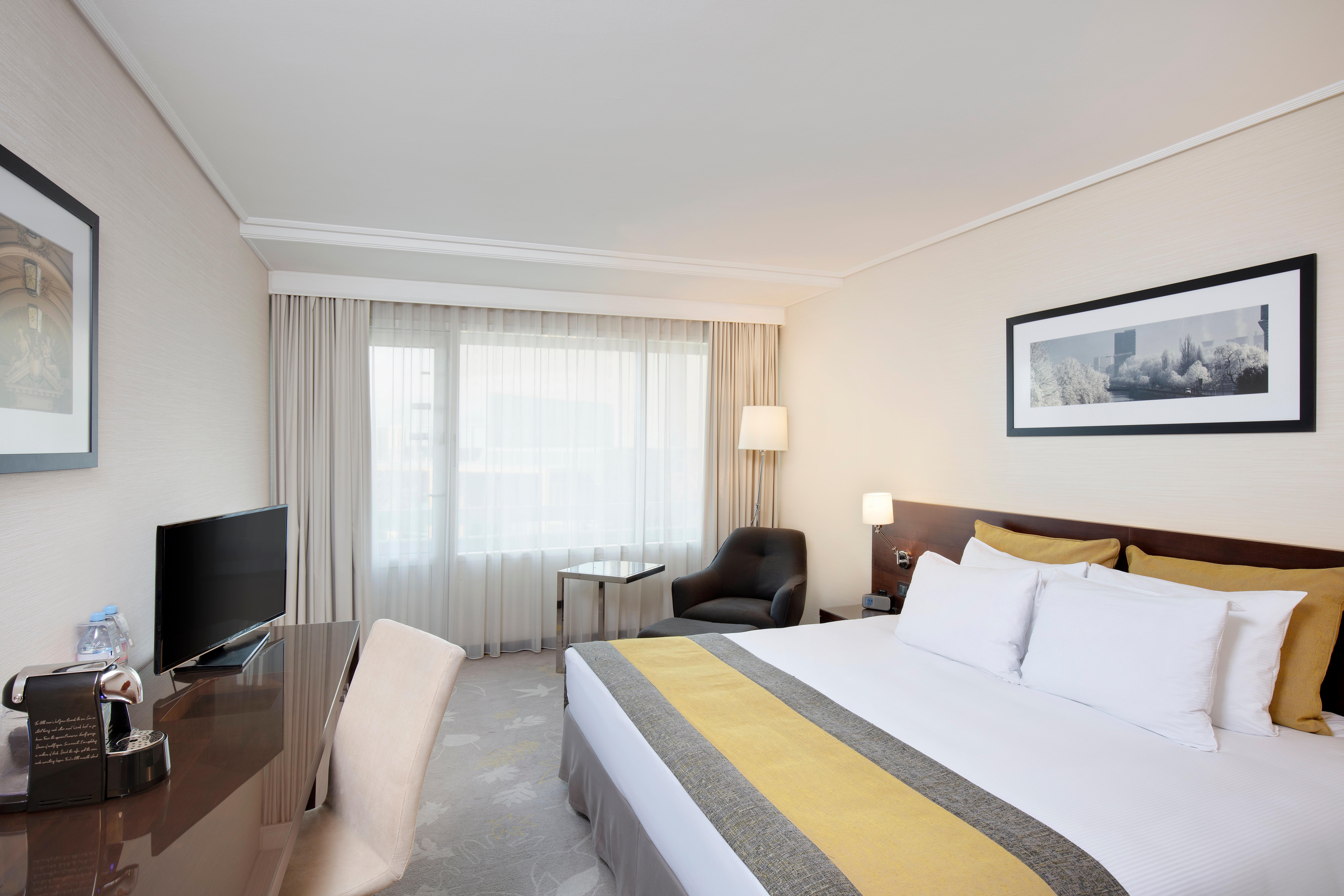 Hotel Crowne Plaza Bucharest By Ihg Exterior foto