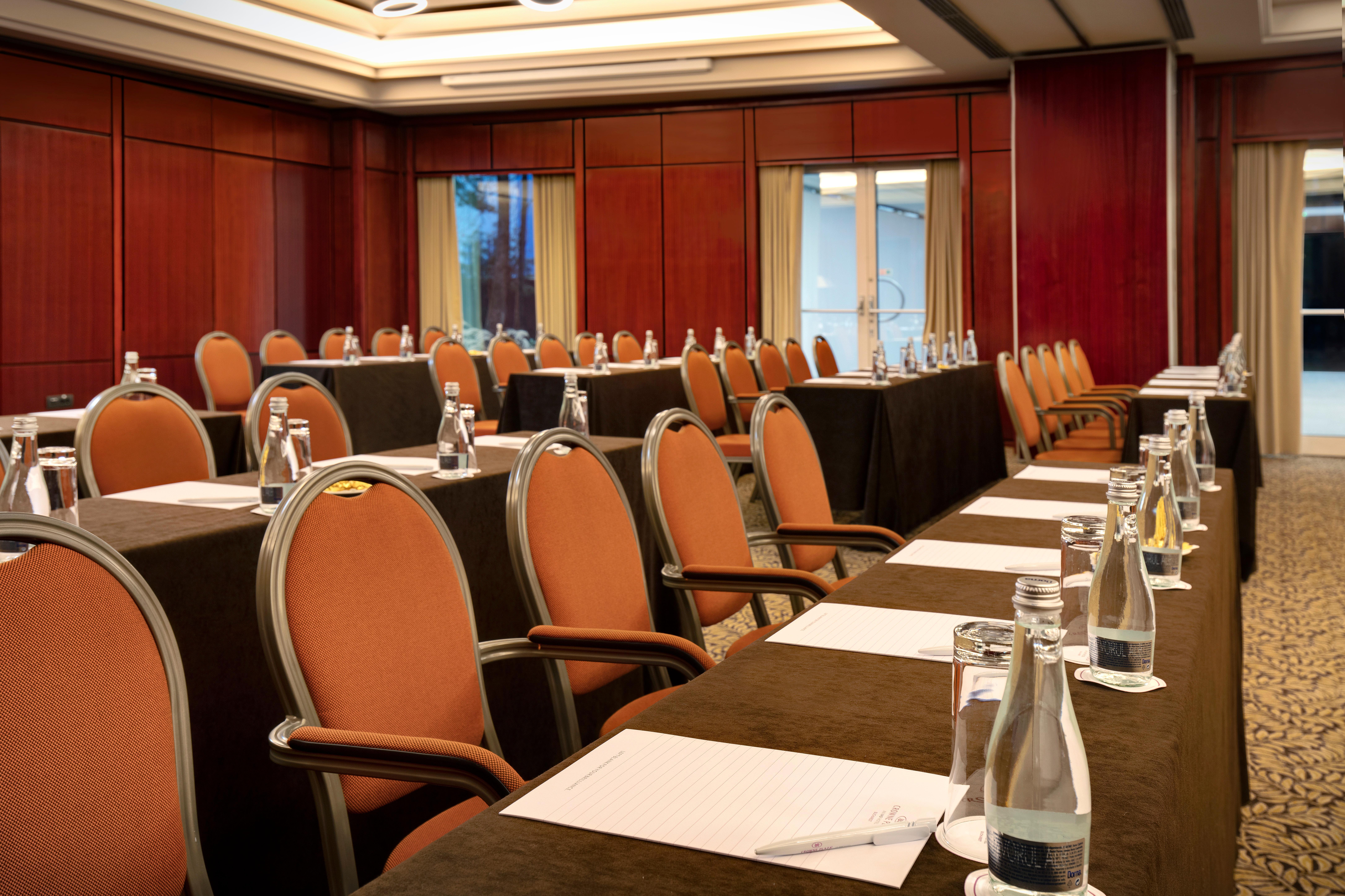Hotel Crowne Plaza Bucharest By Ihg Exterior foto