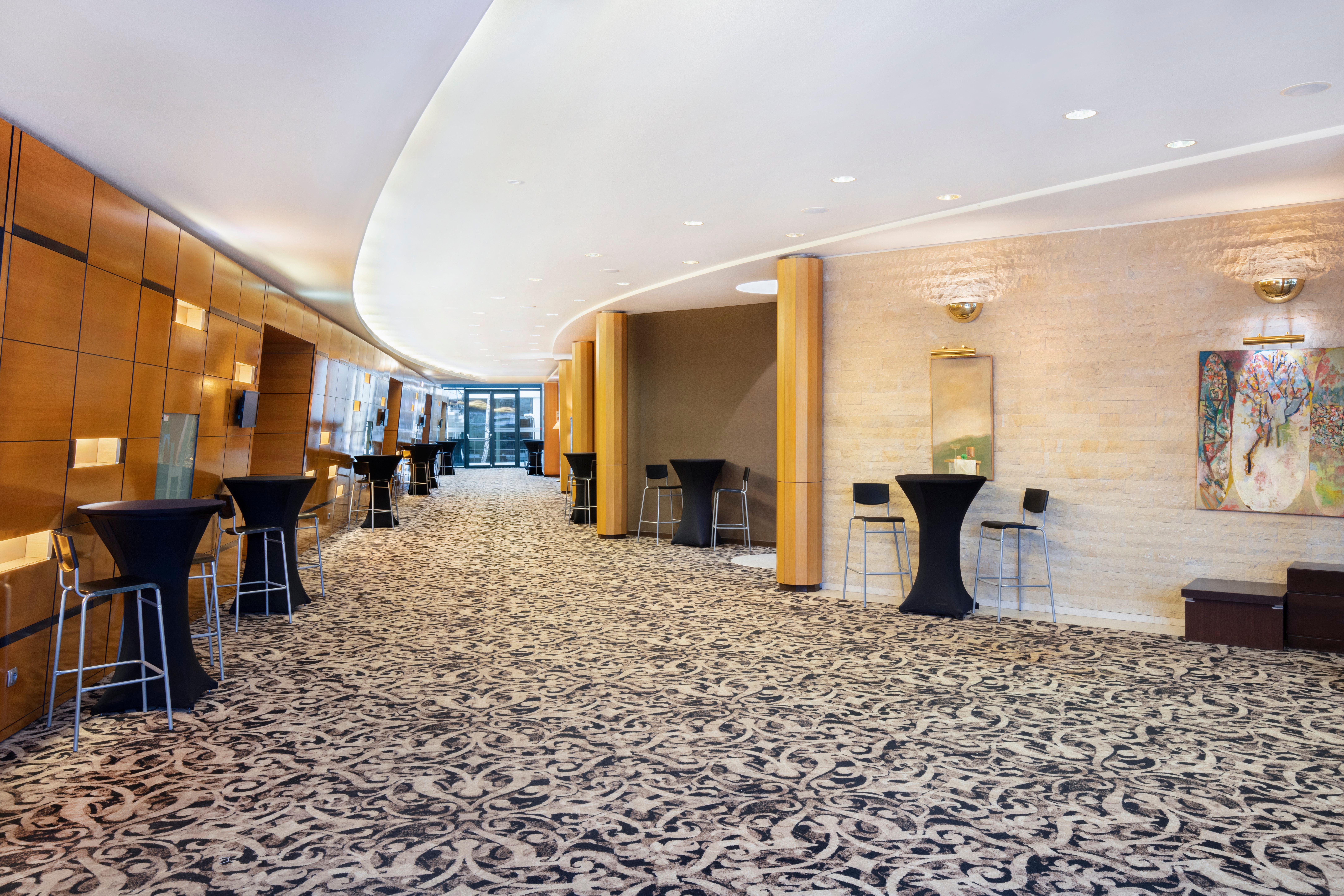 Hotel Crowne Plaza Bucharest By Ihg Exterior foto