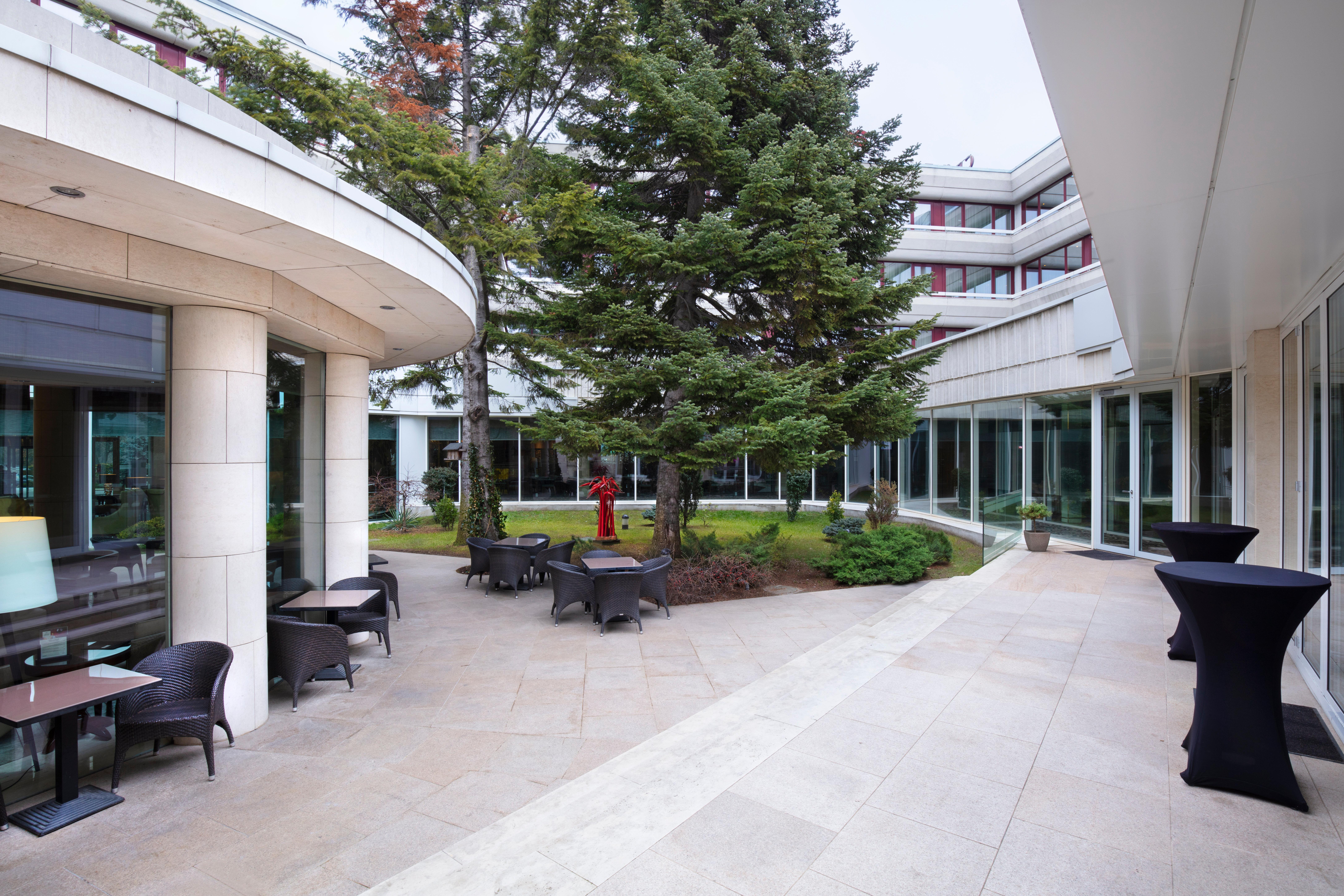 Hotel Crowne Plaza Bucharest By Ihg Exterior foto
