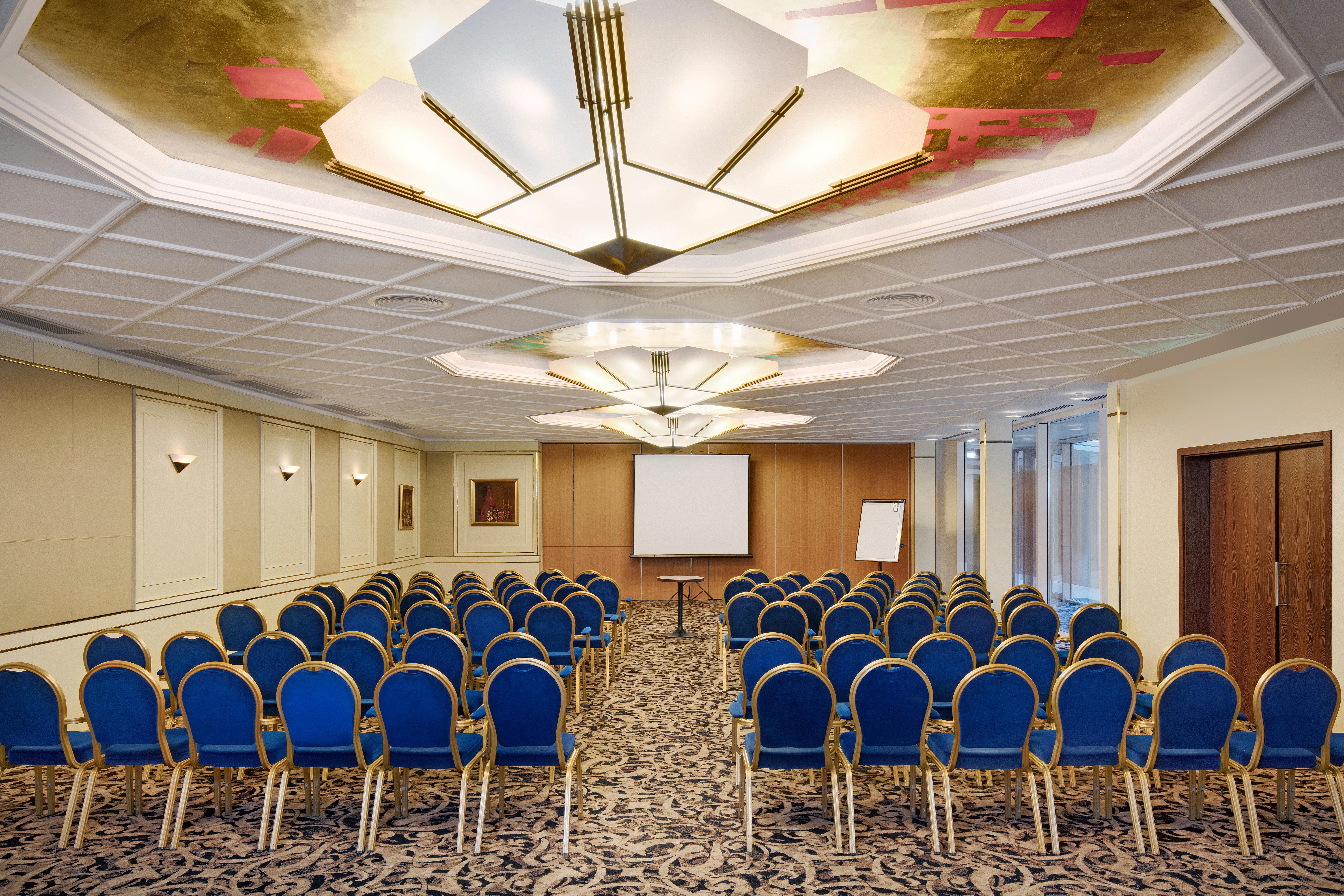 Hotel Crowne Plaza Bucharest By Ihg Exterior foto