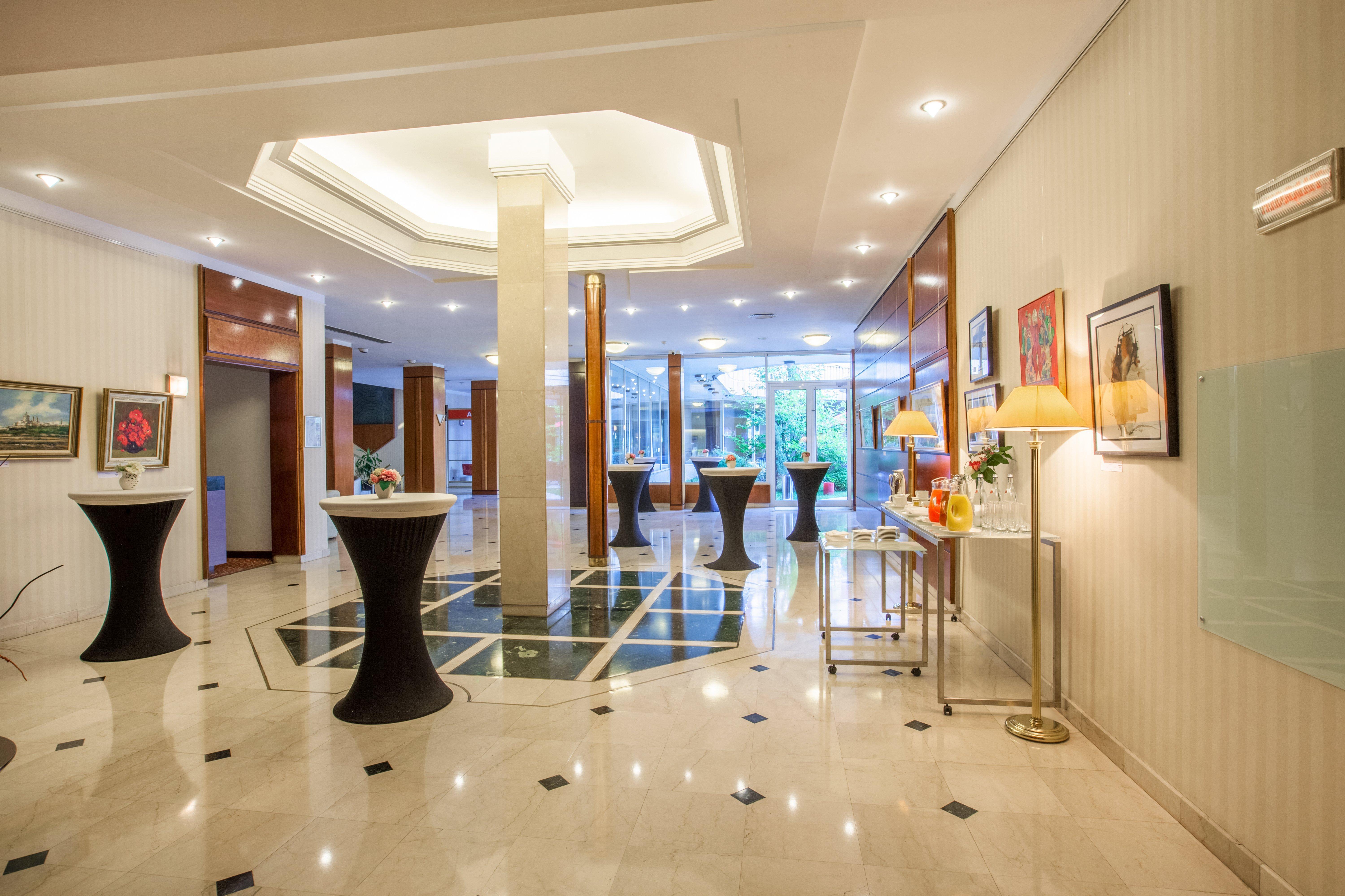 Hotel Crowne Plaza Bucharest By Ihg Exterior foto