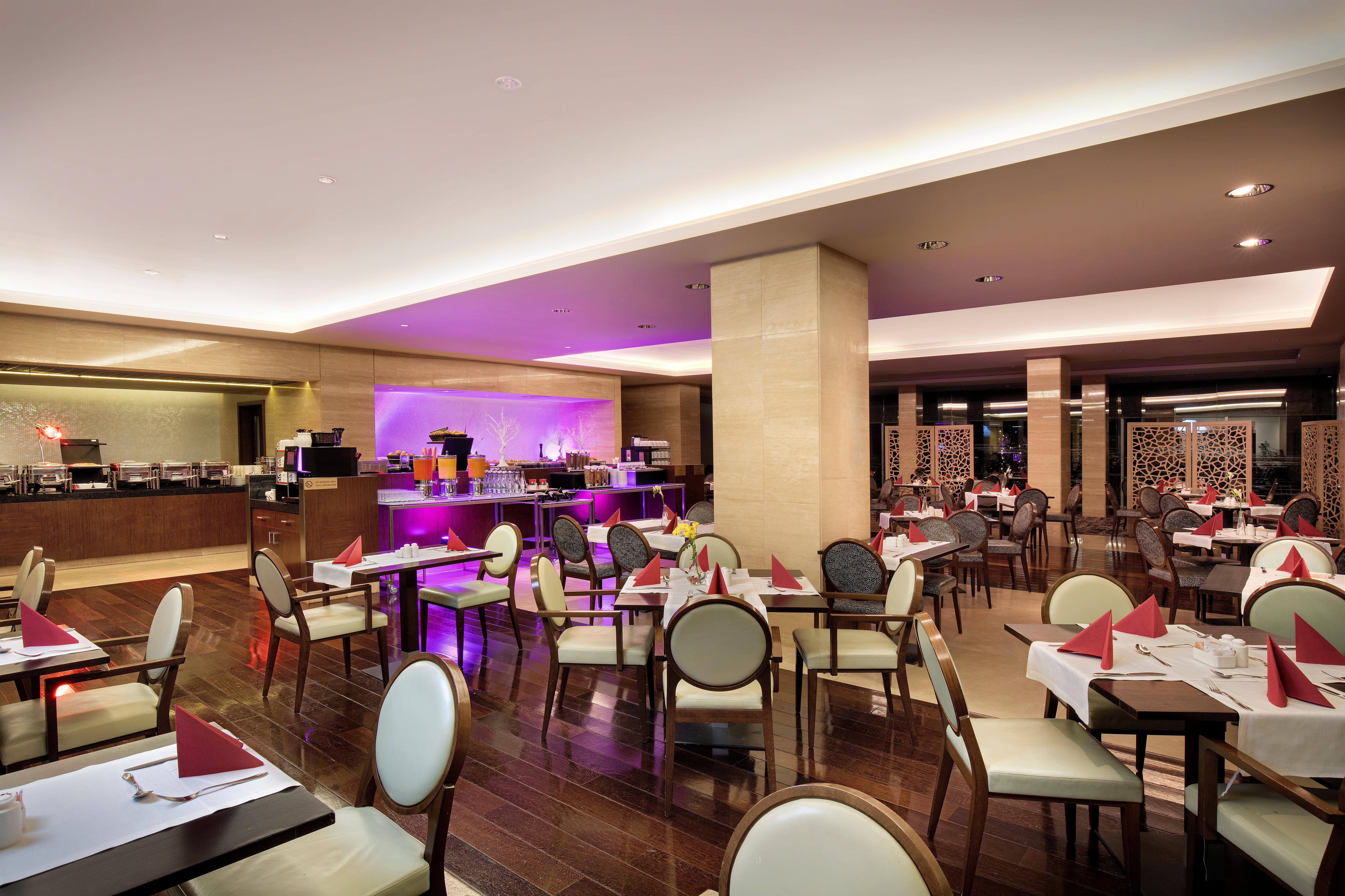 Hotel Crowne Plaza Bucharest By Ihg Exterior foto